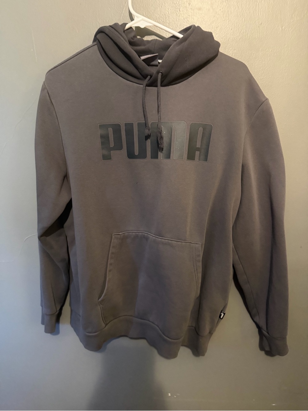 Puma Men's Charcoal Gray Logo Pullover Hoodie